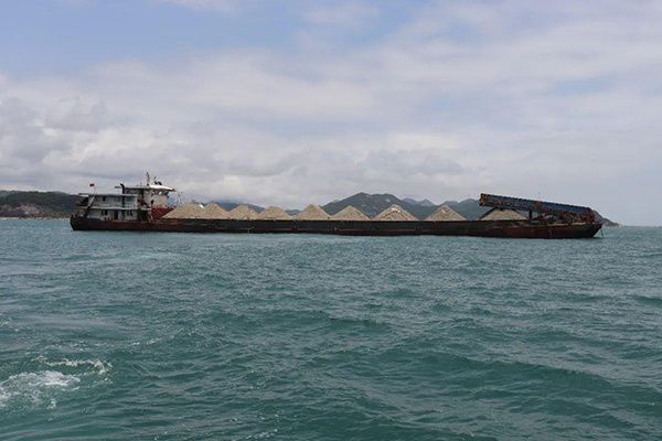 運輸時長縮短20% 船運成本降低50%！開啟“糧出砂進”江海直達物流大循環模式